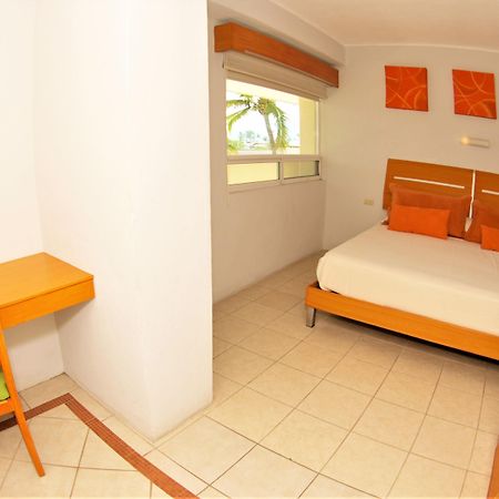 Camino Real Manzanillo Hotel Екстериор снимка