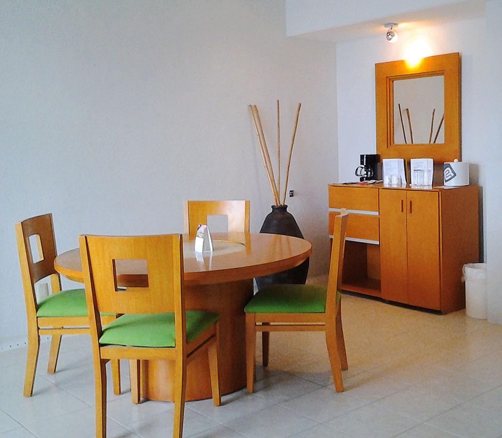 Camino Real Manzanillo Hotel Екстериор снимка