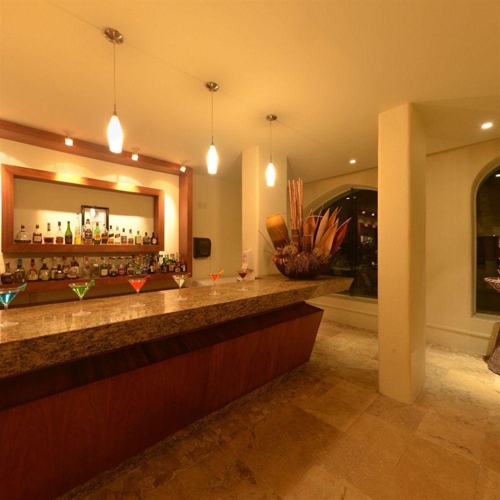Camino Real Manzanillo Hotel Екстериор снимка