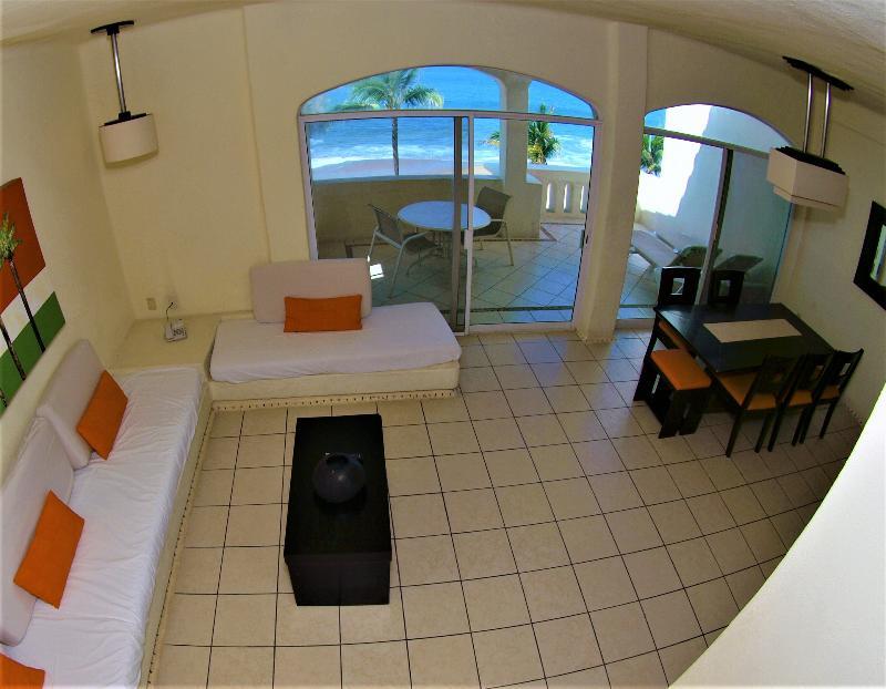 Camino Real Manzanillo Hotel Екстериор снимка