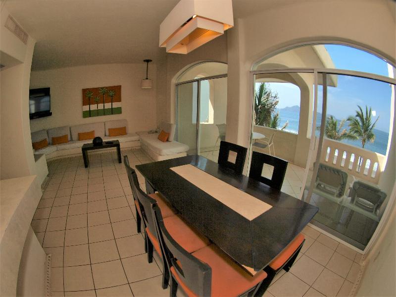 Camino Real Manzanillo Hotel Екстериор снимка
