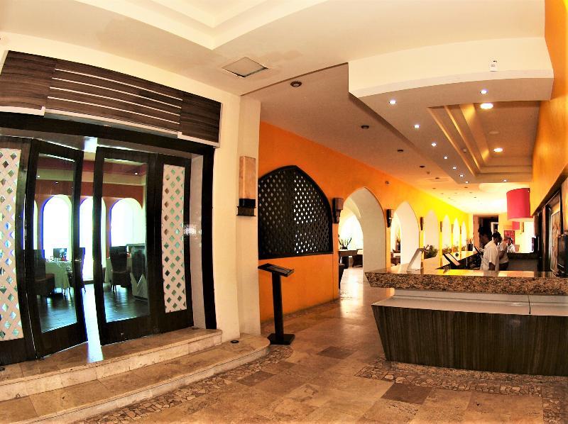 Camino Real Manzanillo Hotel Екстериор снимка