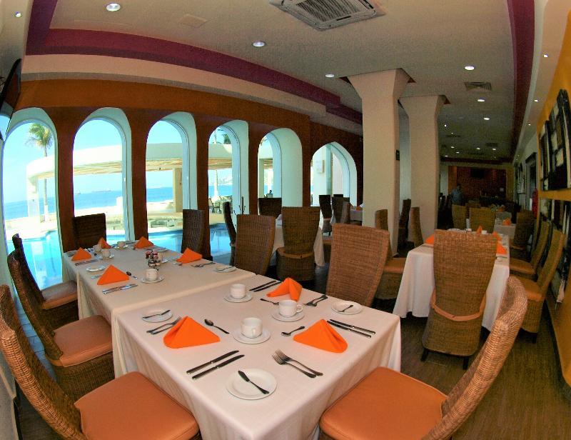 Camino Real Manzanillo Hotel Екстериор снимка